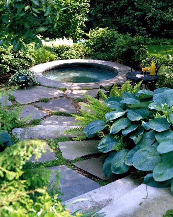 Creating a garden pond and create a green oasis