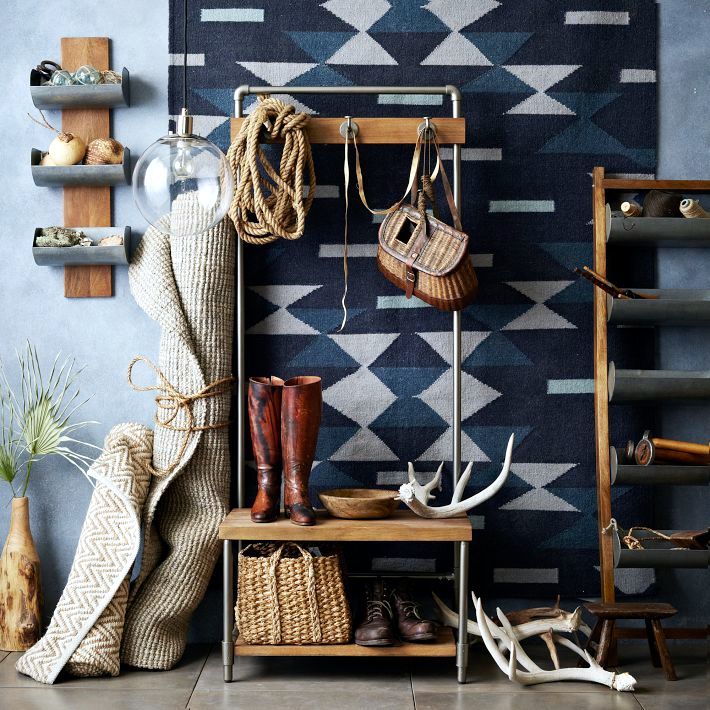 Inspiration to decorate a hallway Inspiration to decorate a hallway