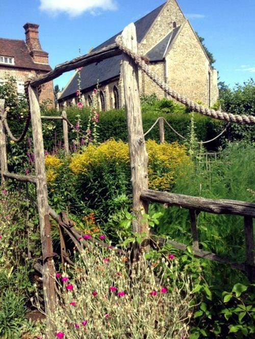 Magic English garden city - histrorisches garden design brought back to life