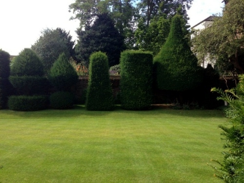 Magic English garden city - histrorisches garden design brought back to life