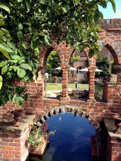 Magic English garden city - histrorisches garden design brought back to life