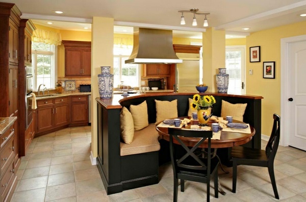 Make Cozy Dining Area Table With Chairs In The Kitchen Make Cozy Dining Area Table With Chairs In The Kitchen
