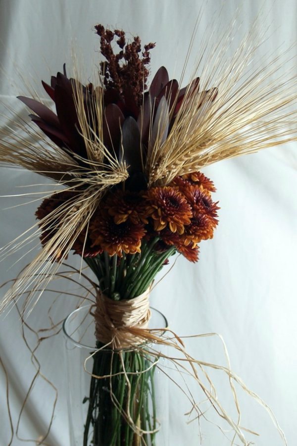 Amazing bridal bouquet ideas in autumn