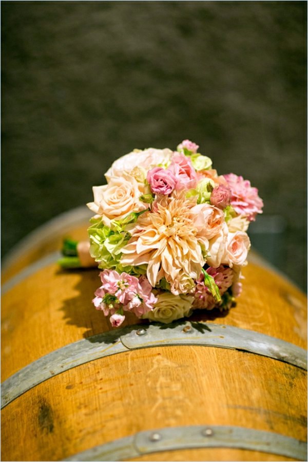 Amazing bridal bouquet ideas in autumn
