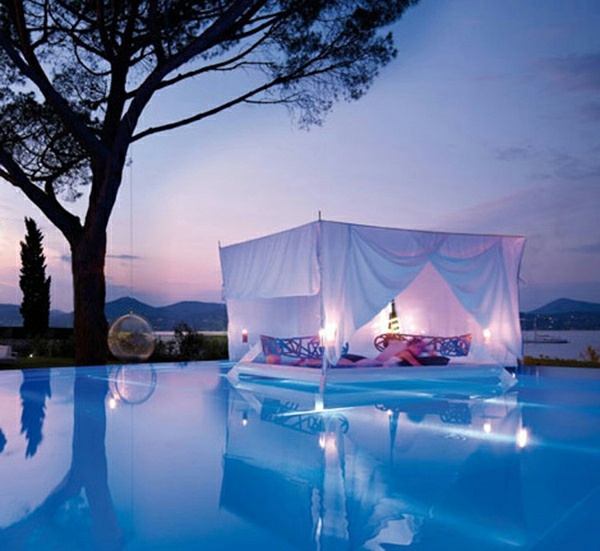 Decoration in the outdoor area with canopy - great idea