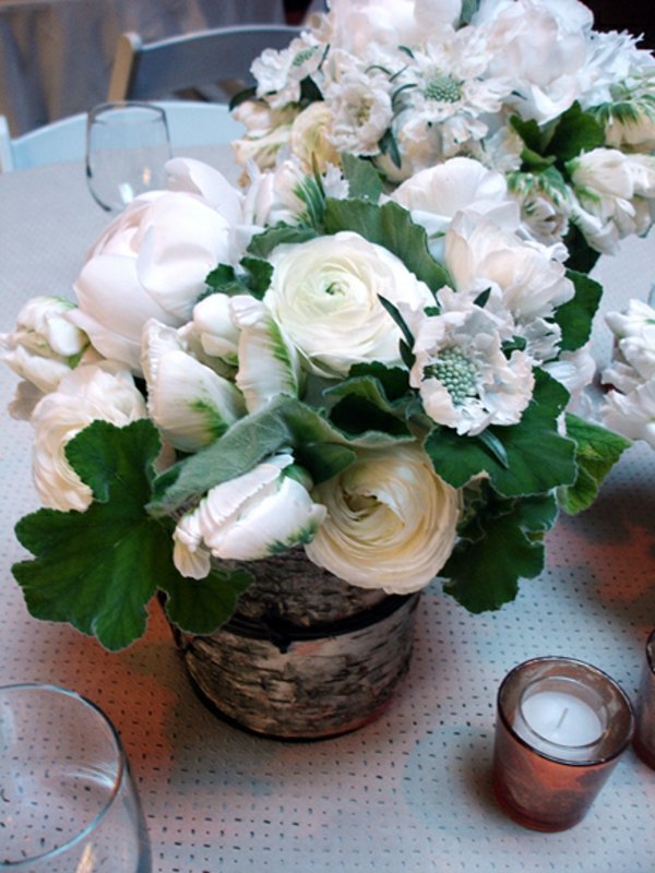 21 cool decoration ideas - tree stump vases make yourself