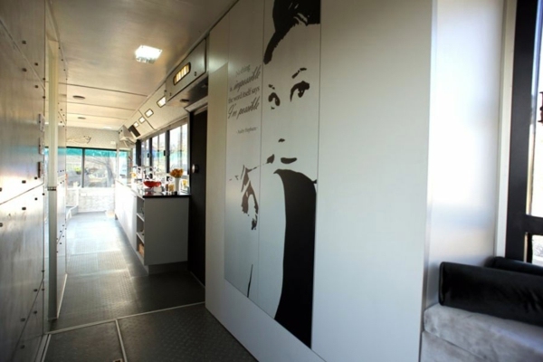A beautiful modern house in Sharon, Israel, mastered from a discarded old bus A beautiful modern house in Sharon, Israel, mastered from a discarded old bus