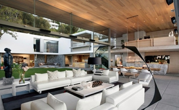Opulent modern residence in Cape Town with spectacular ocean views