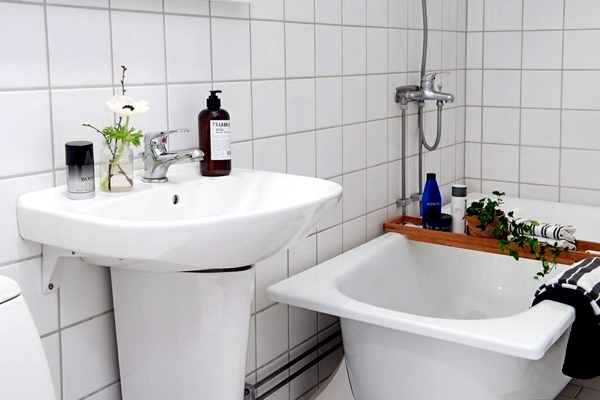 Bright cozy furnished apartment in Gothenburg with unique splashes of personality