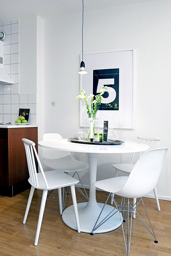Bright cozy furnished apartment in Gothenburg with unique splashes of personality