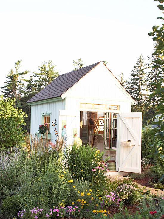 Chic Cottage in the garden - 10 fresh ideas