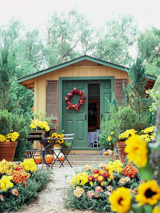 Chic Cottage in the garden - 10 fresh ideas