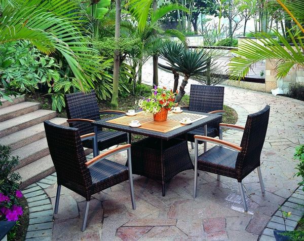 Attractive Ideas for a cozy and beautiful dining area in the garden