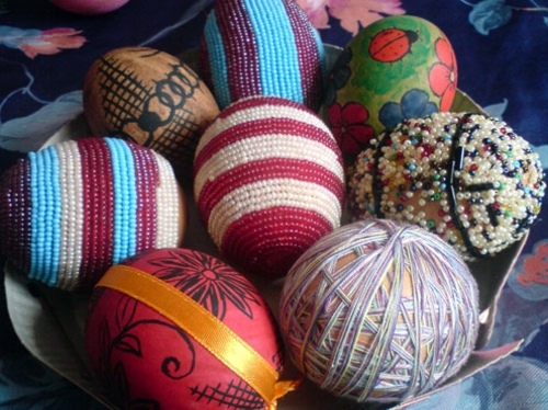 Tinker and paint cool Easter eggs