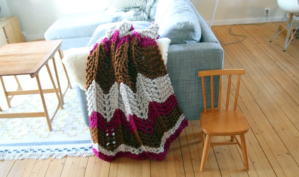 Knitted and crocheted decoration for DIY