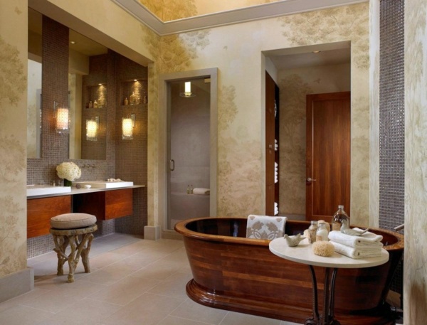 Designer house with swimming pool and wine cellar
