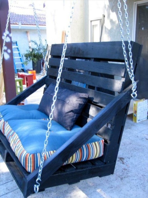 DIY swing from Euro pallets