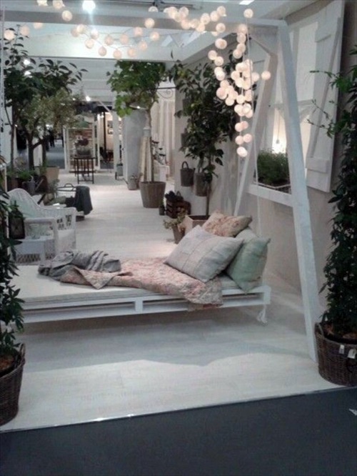 DIY swing from Euro pallets
