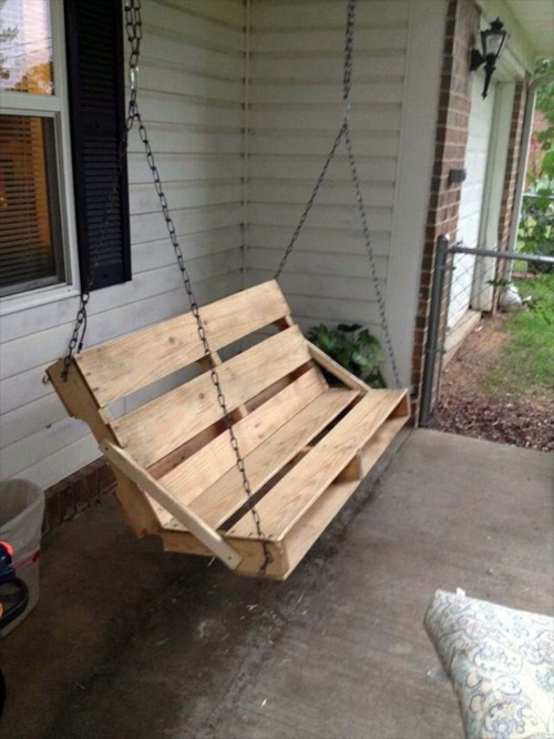 DIY swing from Euro pallets