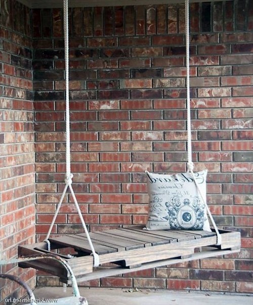 DIY swing from Euro pallets