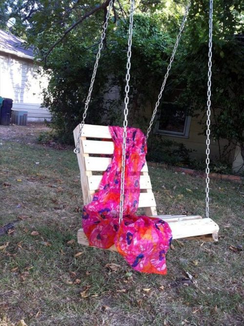 DIY swing from Euro pallets DIY swing from Euro pallets