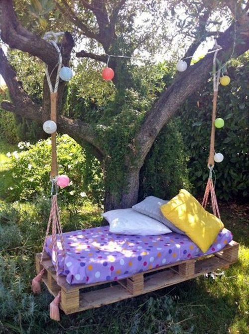 DIY swing from Euro pallets