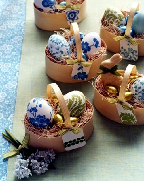 Fresh table decoration for Easter