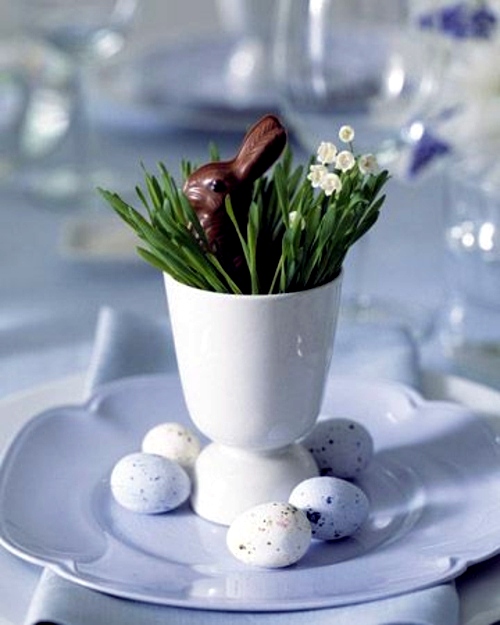 Fresh table decoration for Easter