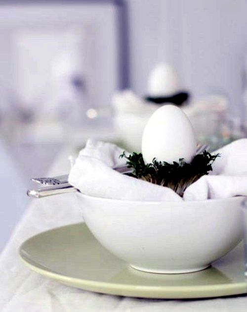 Fresh table decoration for Easter