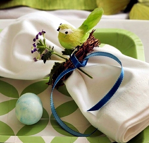 Fresh table decoration for Easter