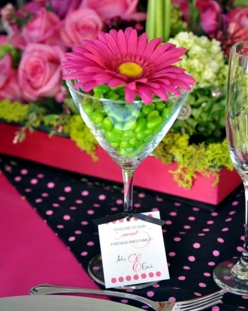 Fresh table decoration for Easter