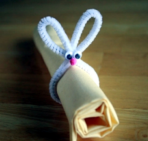 Fresh table decoration for Easter