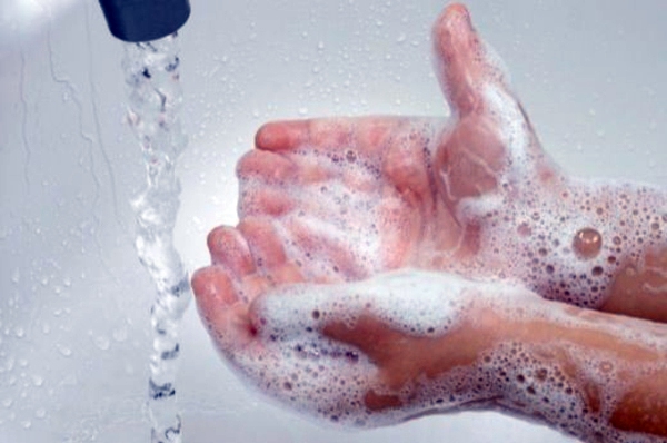 Make your own soap - Recipe for an antibacterial gel DIY