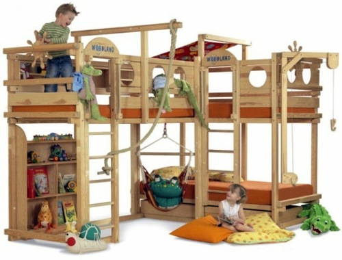 Floors beds for large families attached to Woodland