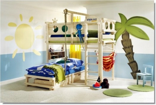 Floors beds for large families attached to Woodland
