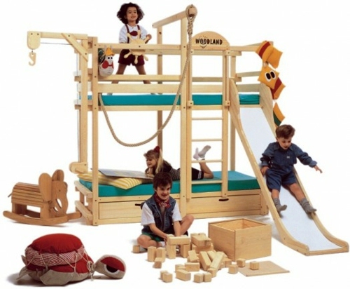 Floors beds for large families attached to Woodland