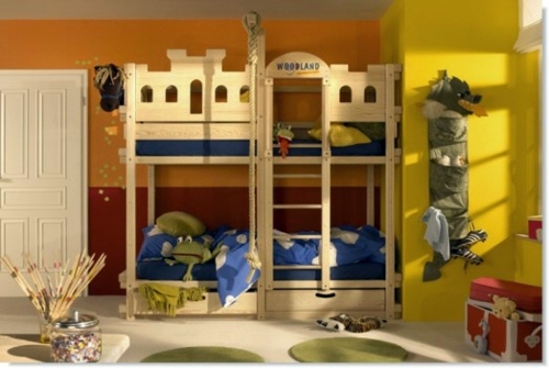 Floors beds for large families attached to Woodland