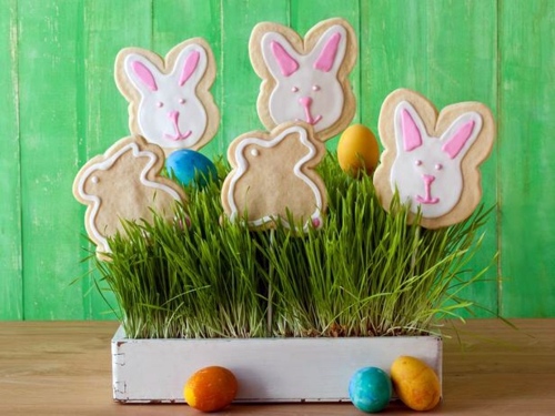 Sophisticated decorative accent to tinker Easter itself