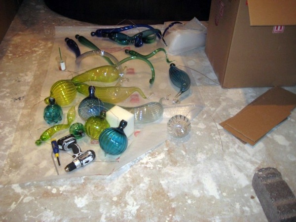 Fantastic decoration of glass - Chihuly glass sculpture installation for your home