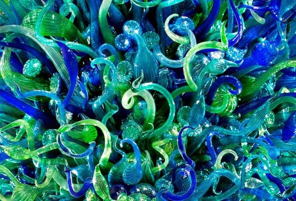 Fantastic decoration of glass - Chihuly glass sculpture installation for your home