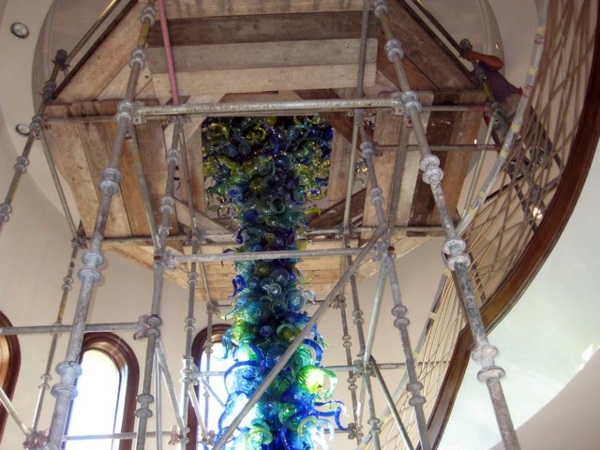 Fantastic decoration of glass - Chihuly glass sculpture installation for your home