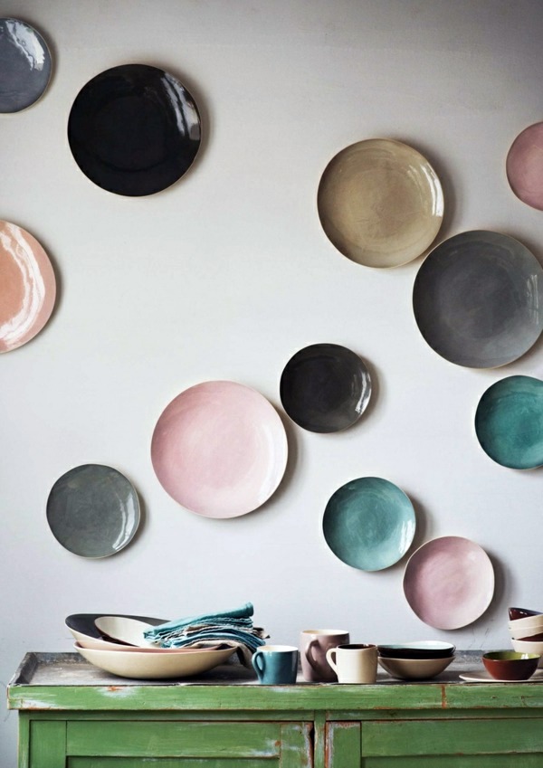 Esstisch - Attractive tableware made of porcelain - Table decoration with various dishes