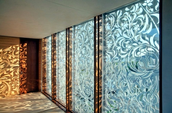 Einrichtungsideen - Metal and wood belong together in the interior design
