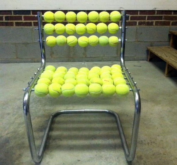 Chair design from tennis balls from Gabriel Coch Avso
