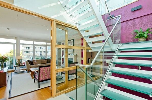 Innenarchitektur - Stairs made of glass for a contemporary appearance