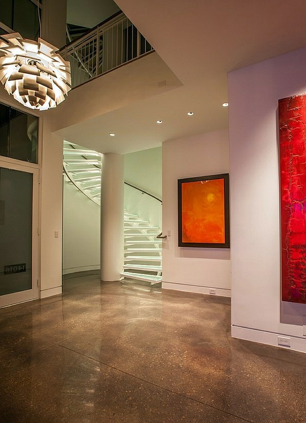 Stairs made of glass for a contemporary appearance