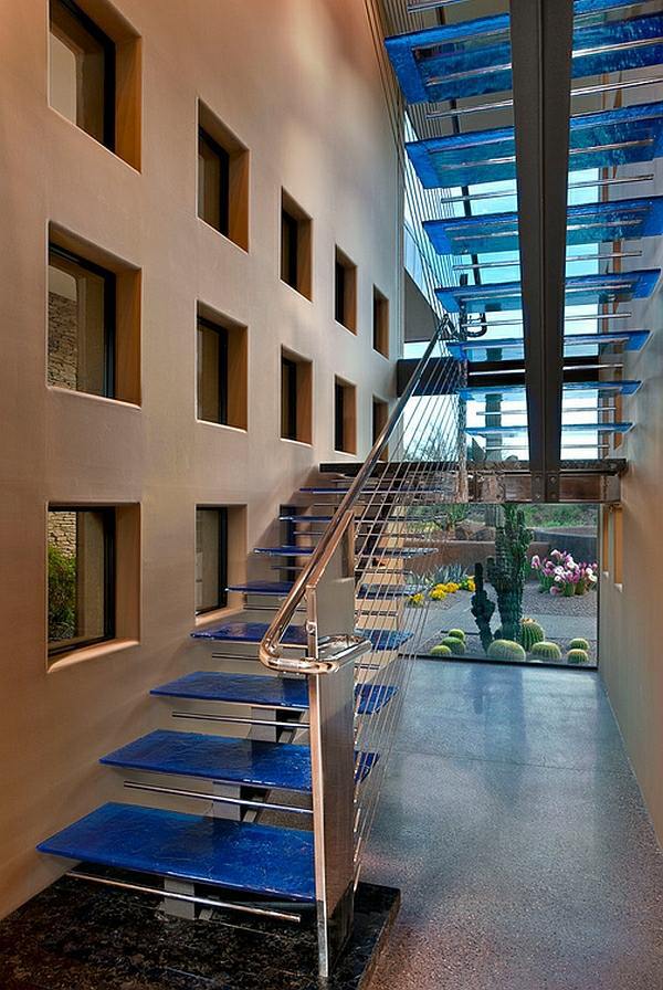 Stairs made of glass for a contemporary appearance
