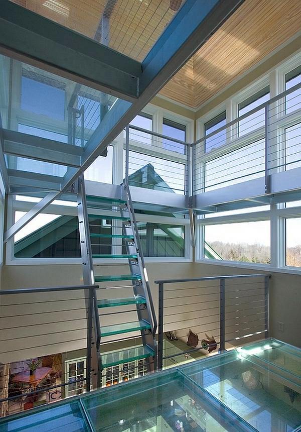 Stairs made of glass for a contemporary appearance