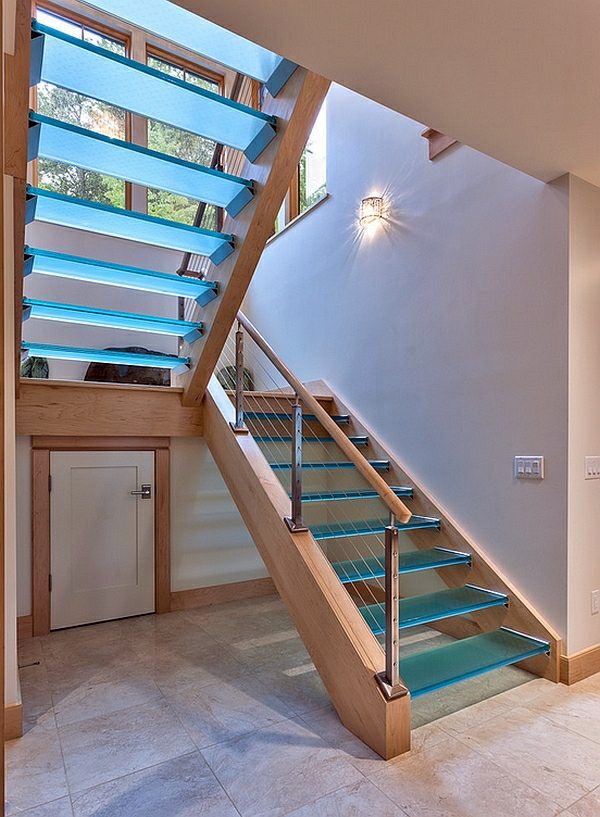 Stairs made of glass for a contemporary appearance