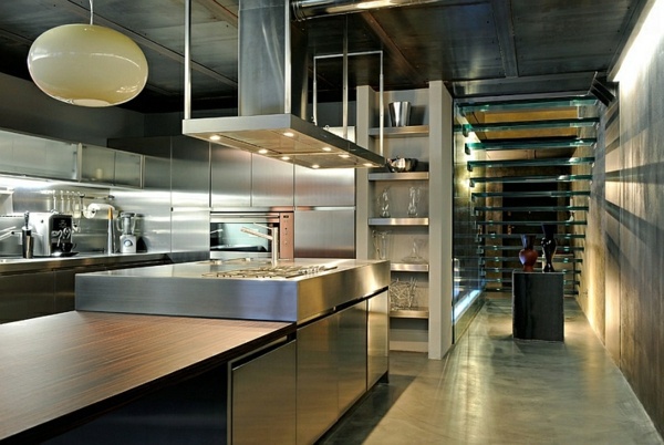 Stairs made of glass for a contemporary appearance